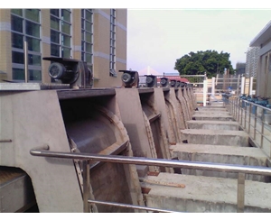 回轉式格柵除污機